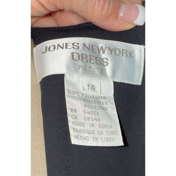 Jones New York Little Black Dress Sheath Cut In Shoulders Cocktail Party P14 - Picture 6 of 6